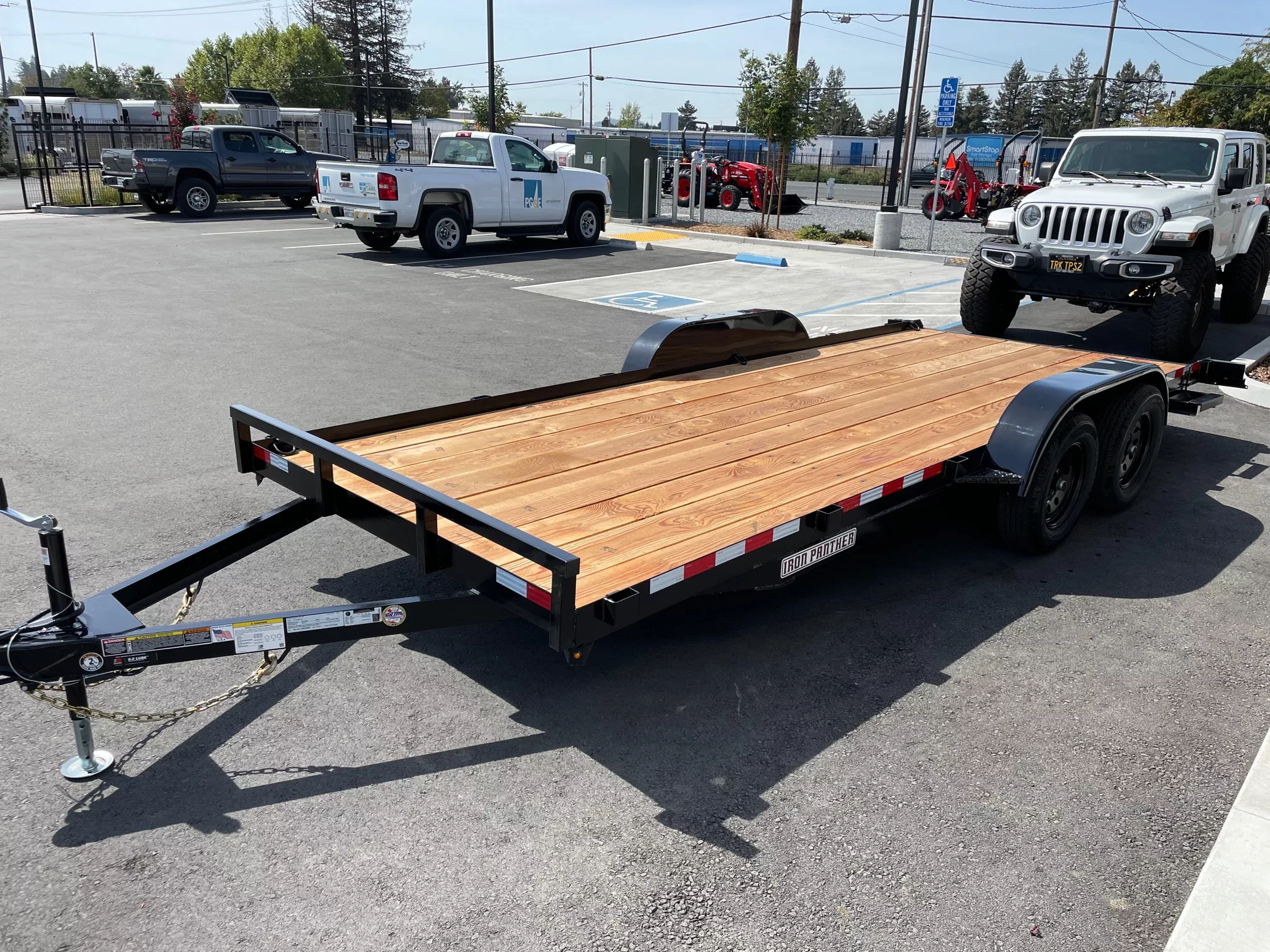 Middle Tennessee Trailer Rentals LLC provides efficient dumpster trailer rental in White House, TN for all your waste management needs.